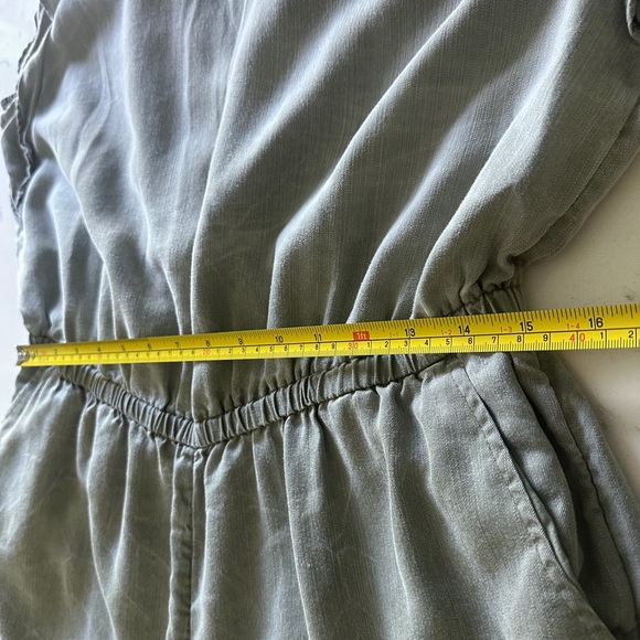 Women’s Old Navy Olive Through Sleeveless Flutter Sleeve Jumpsuit size L - Picture 9 of 13
